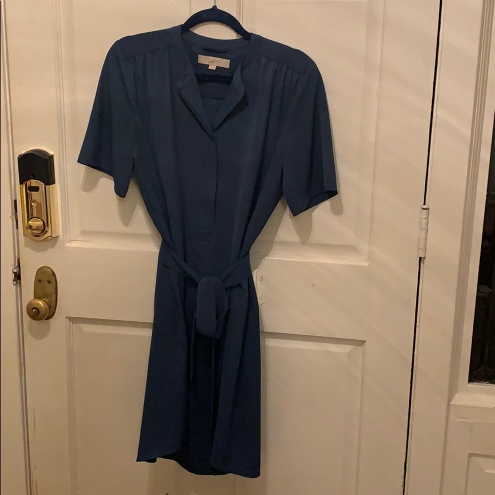 Shirt dress with tie